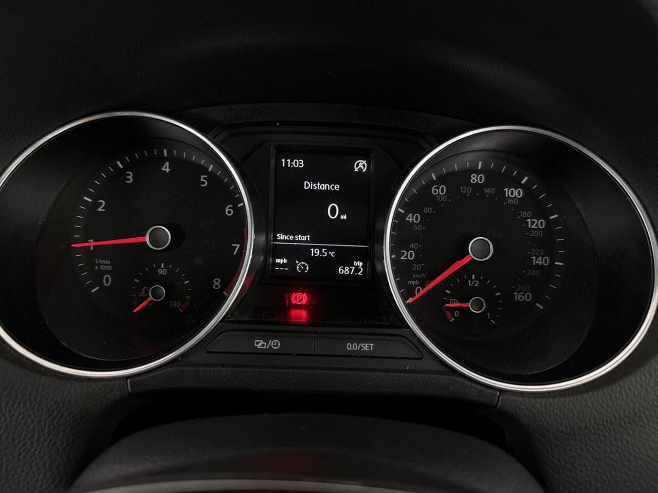 Volkswagen Polo thumbnail Driver Instruments