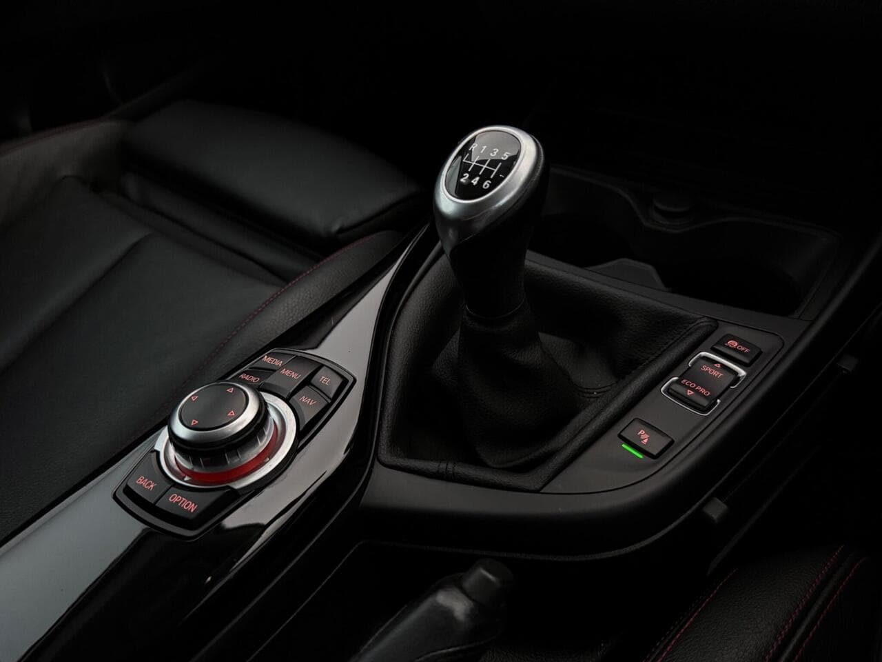 BMW 2 Series thumbnail Interior Front