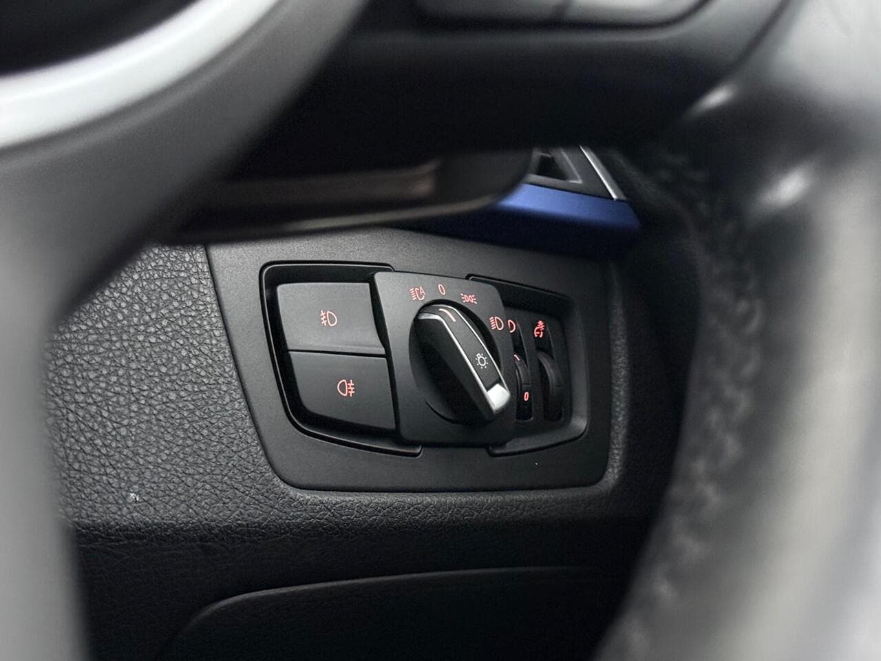 BMW 3 Series thumbnail Misc Controls