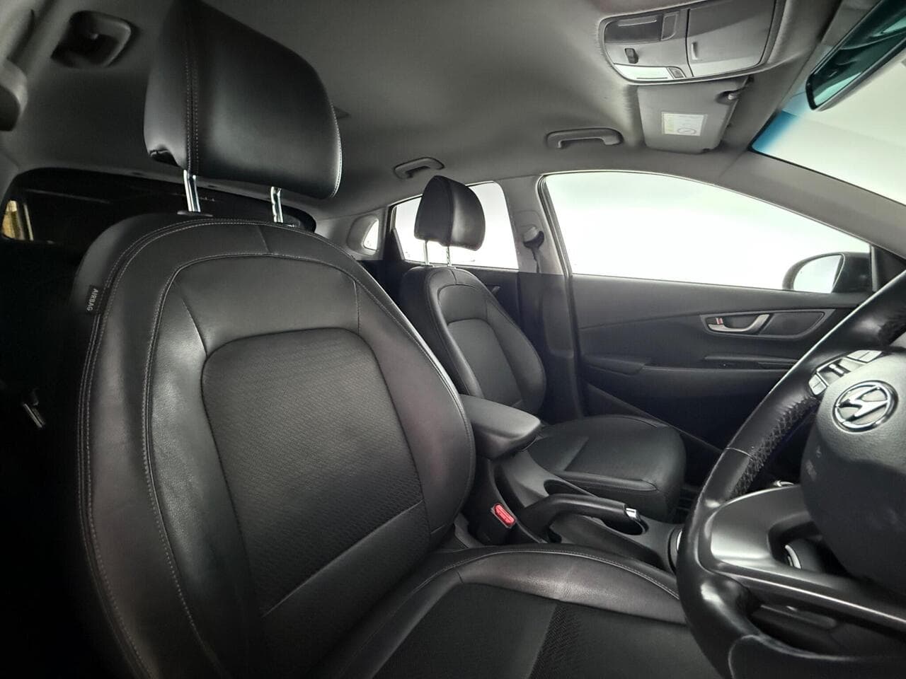 Hyundai KONA thumbnail Seat Driver