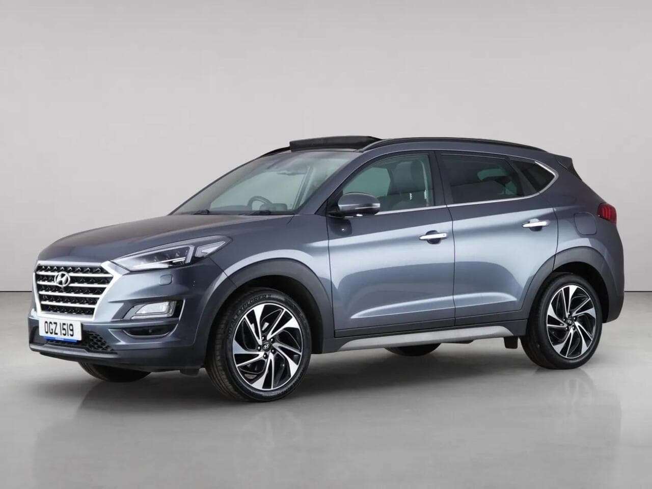 Hyundai TUCSON thumbnail Front Left