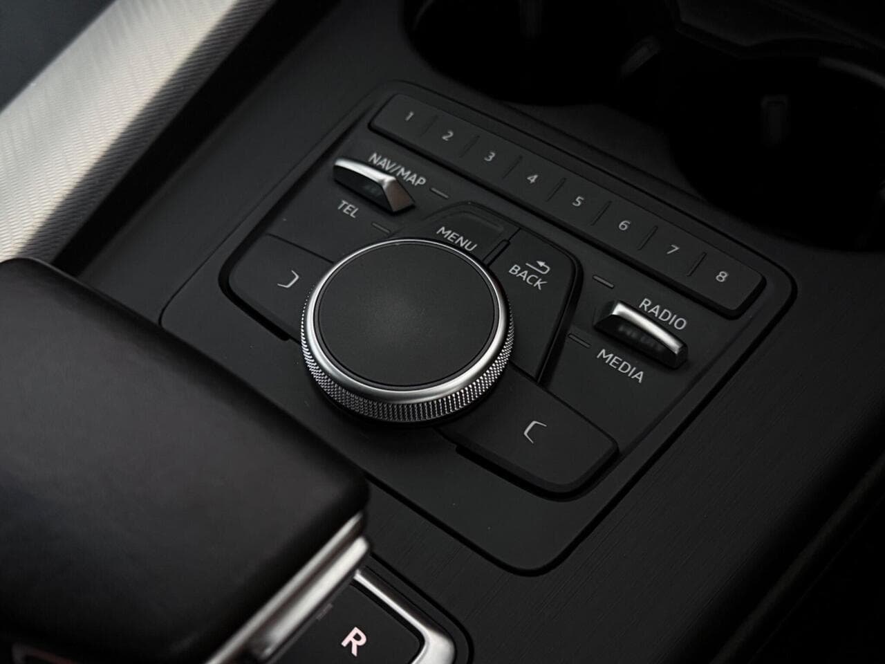 Audi A4 Avant thumbnail Misc Controls