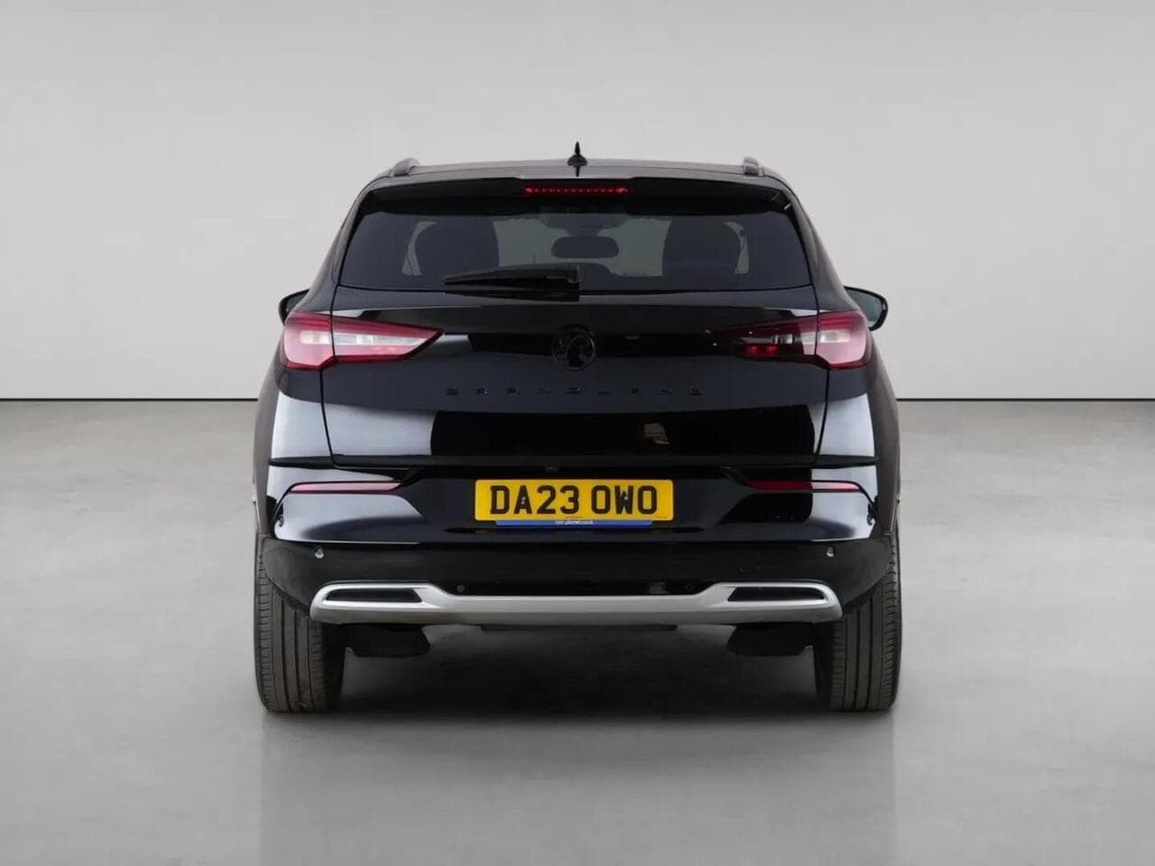 Vauxhall Grandland thumbnail Rear