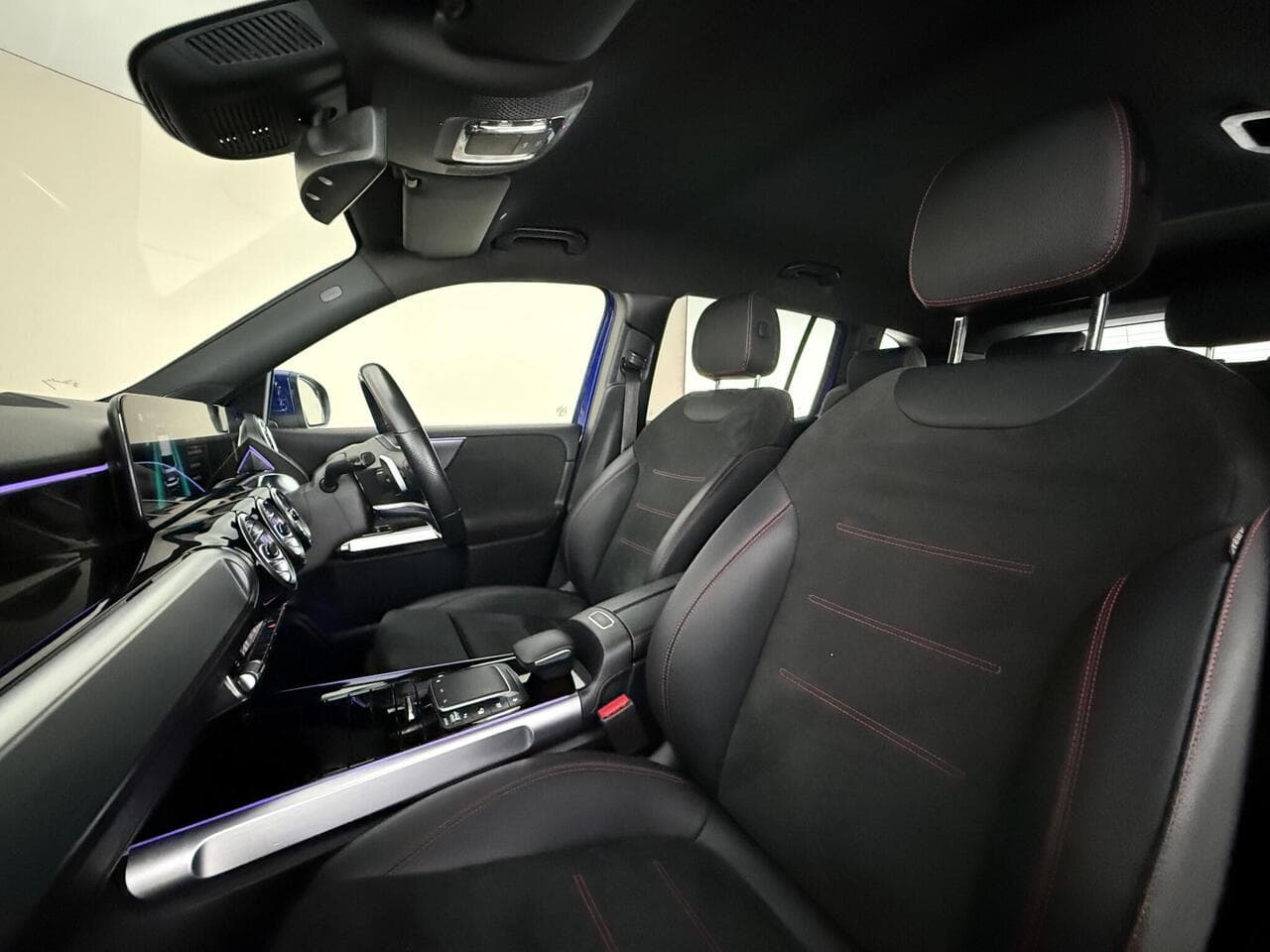 Mercedes-Benz GLB thumbnail Seat Front Passenger