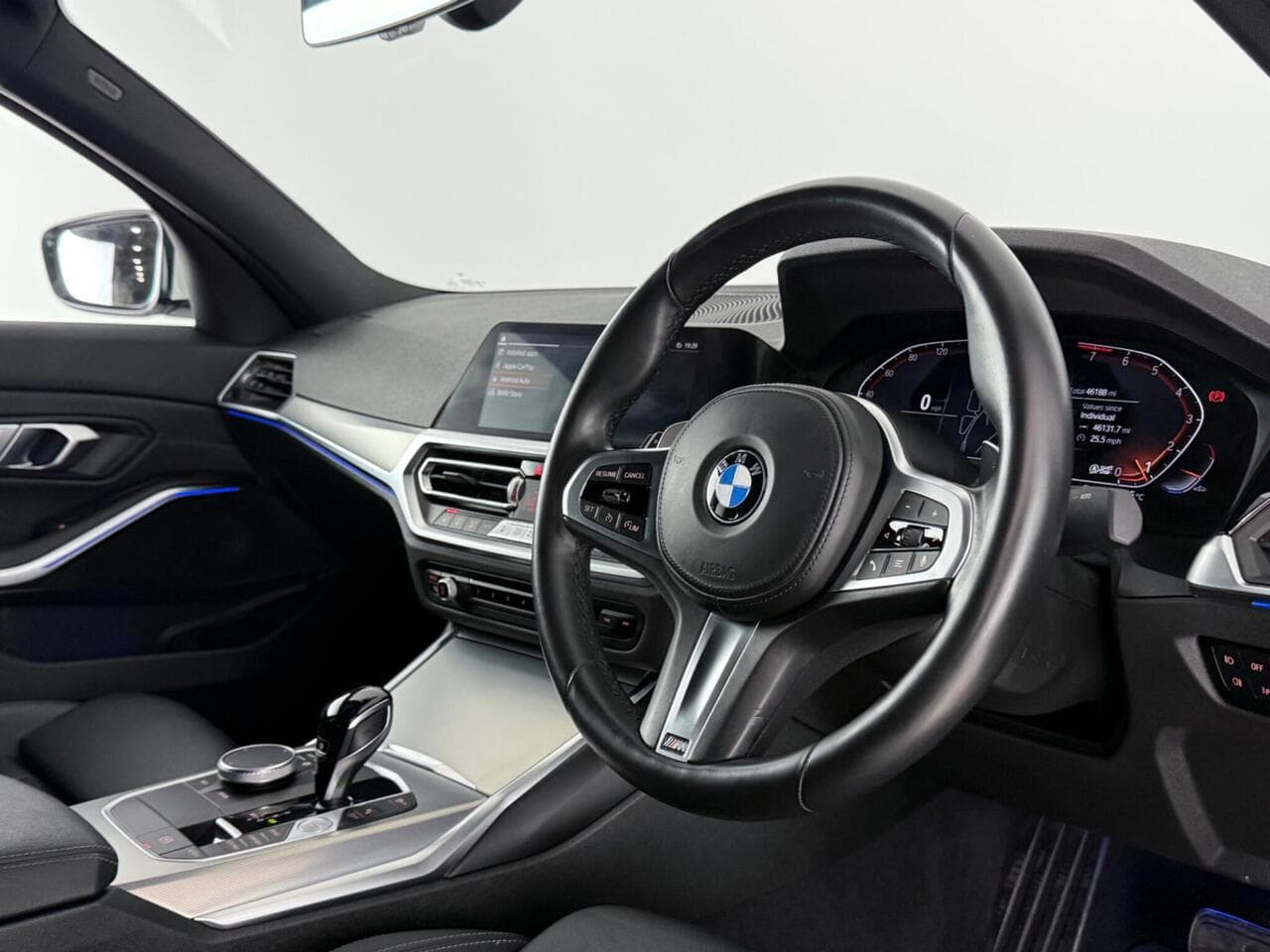 BMW 3 Series thumbnail Interior Front