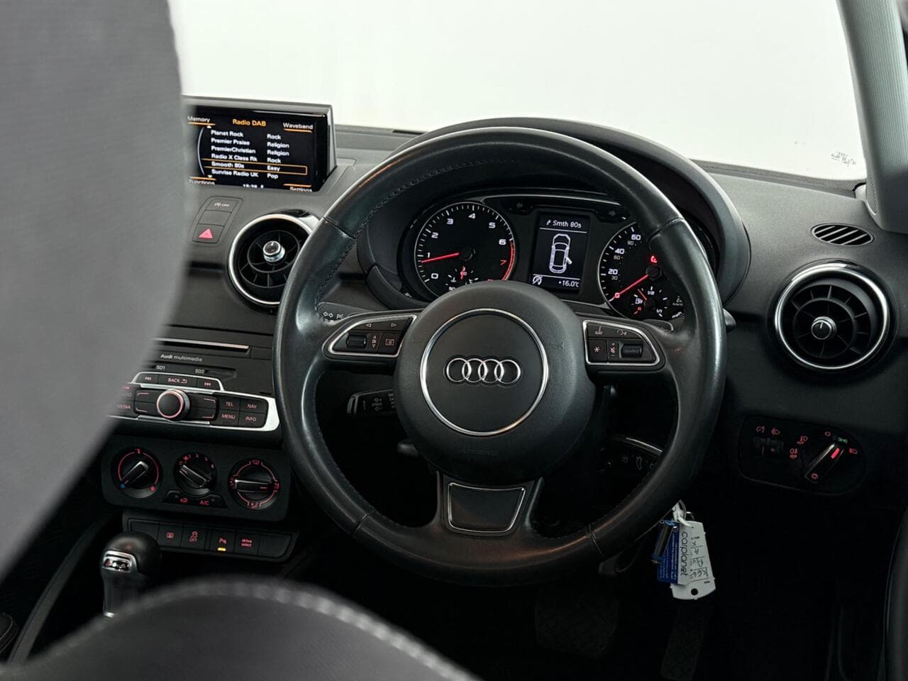 Audi A1 thumbnail Steering Wheel