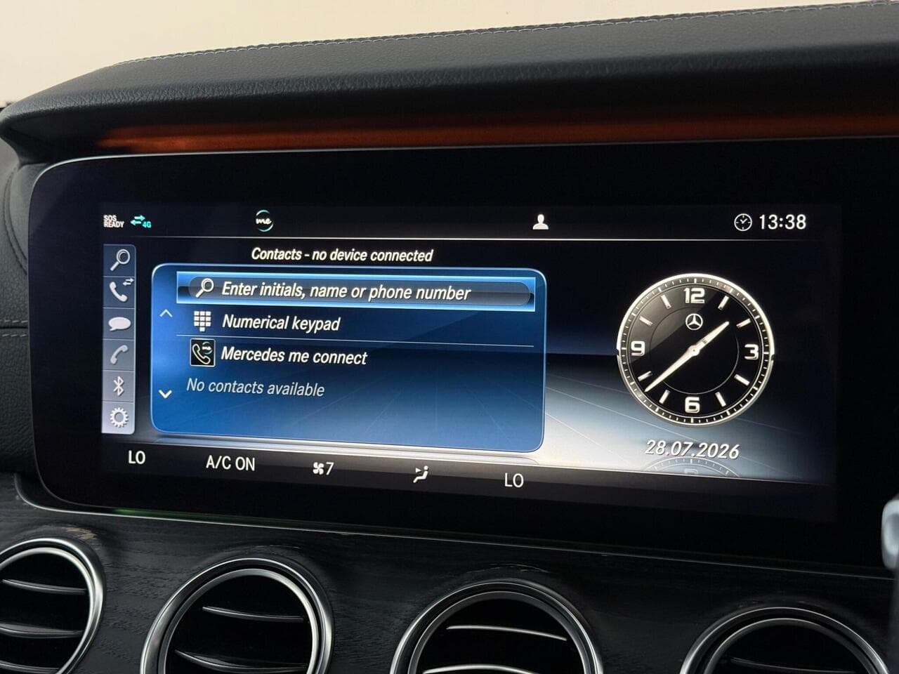 Mercedes-Benz E Class thumbnail Infotainment System