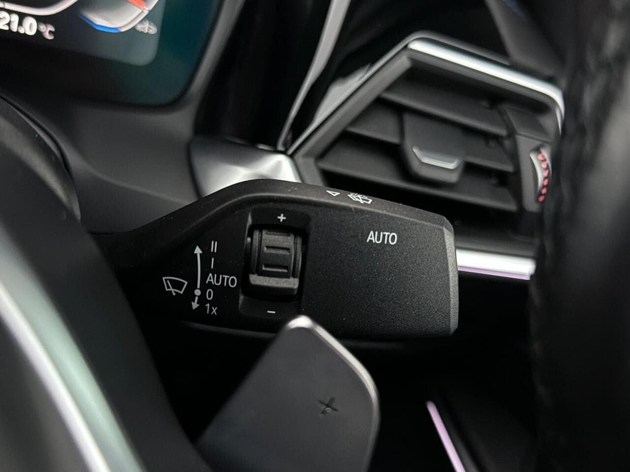 BMW 3 Series thumbnail Misc Controls