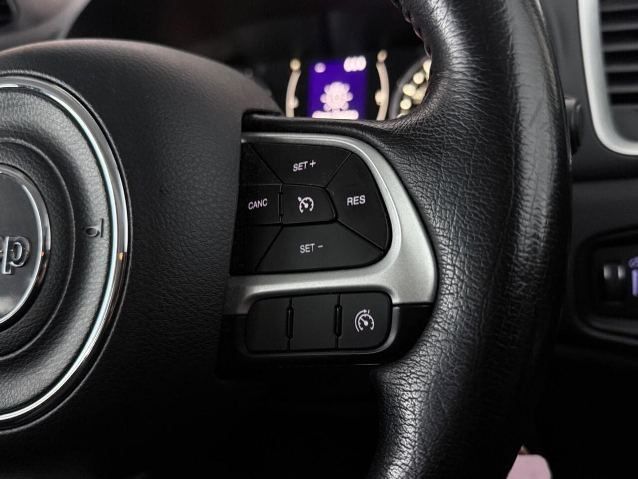 Jeep Renegade thumbnail Misc Controls