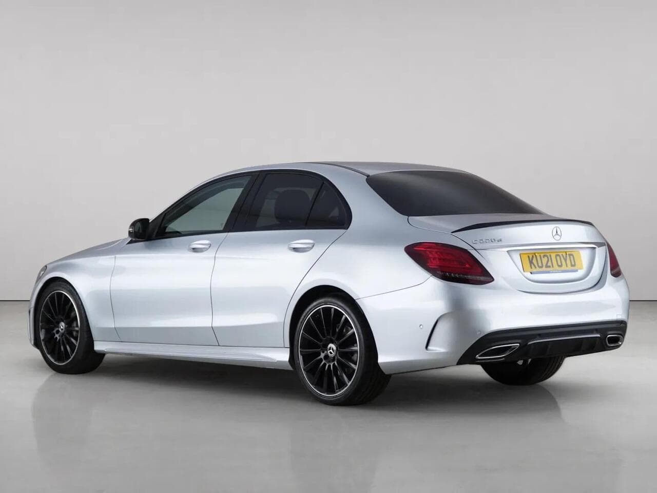 Mercedes-Benz C Class thumbnail Rear Left