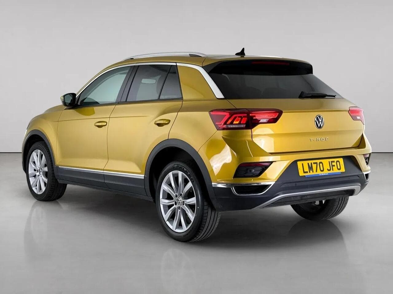 Volkswagen T-Roc thumbnail Rear Left
