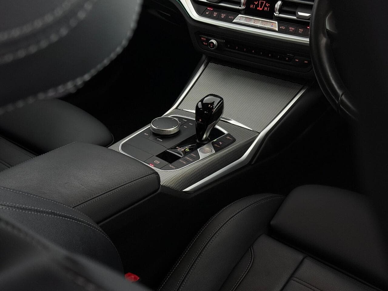 BMW 3 Series thumbnail Interior Front