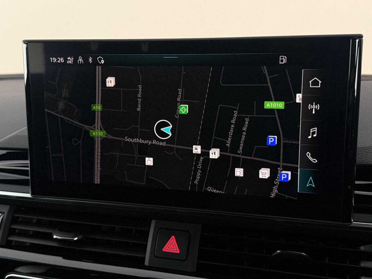 Audi A4 Avant thumbnail Infotainment System