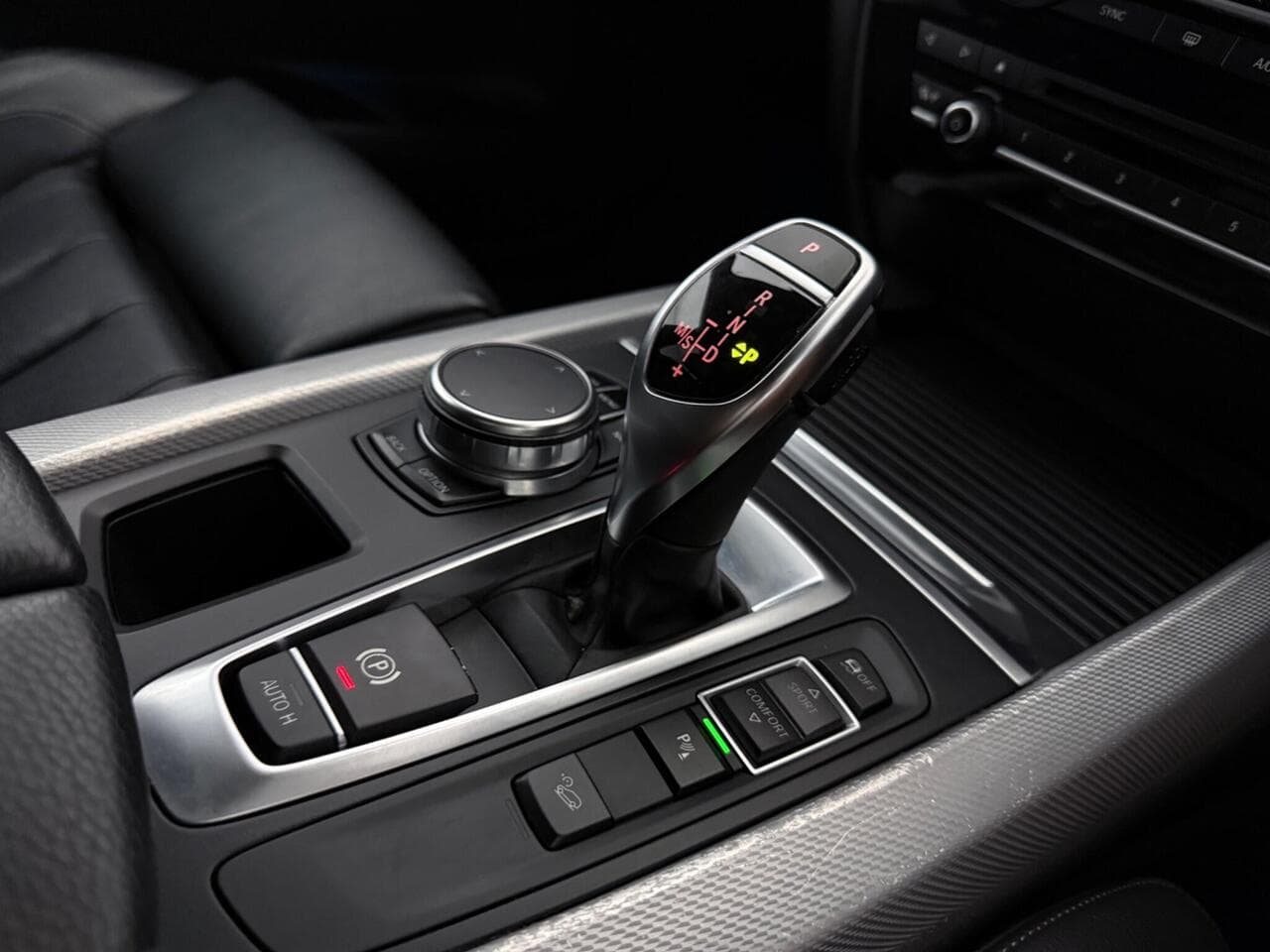 BMW X5 thumbnail Interior Front