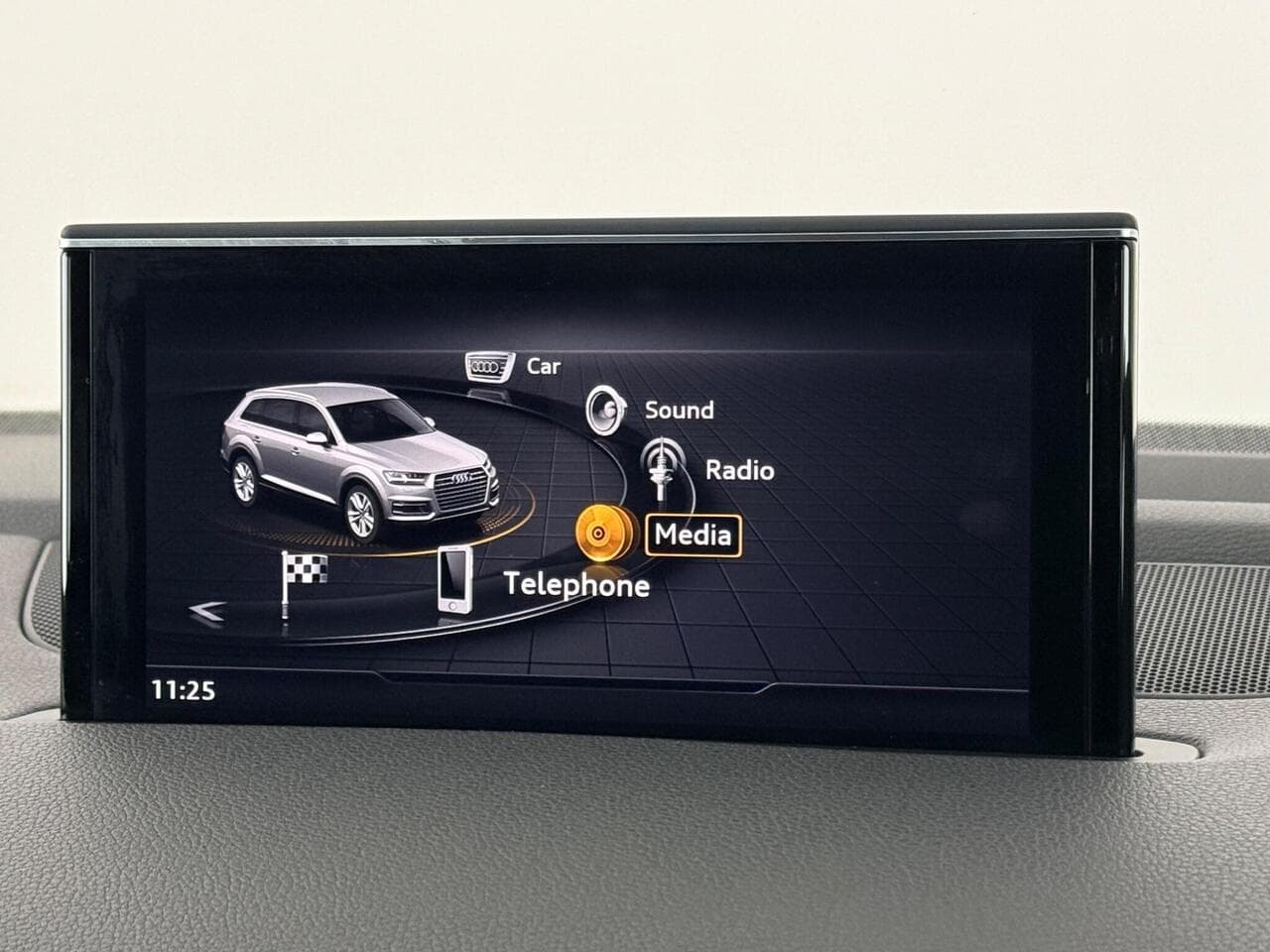 Audi Q7 thumbnail Infotainment System