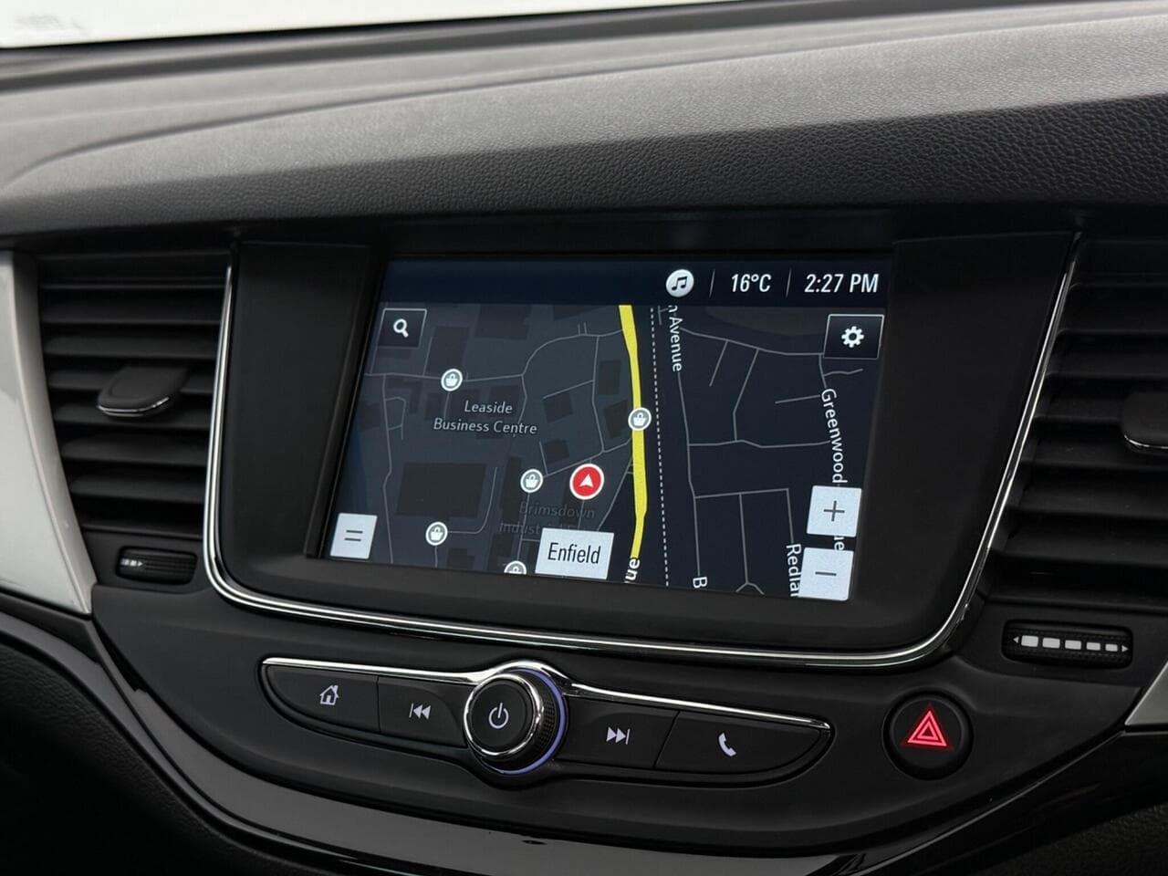 Vauxhall Astra thumbnail Infotainment System