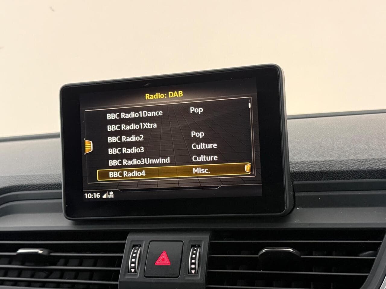 Audi Q5 thumbnail Infotainment System