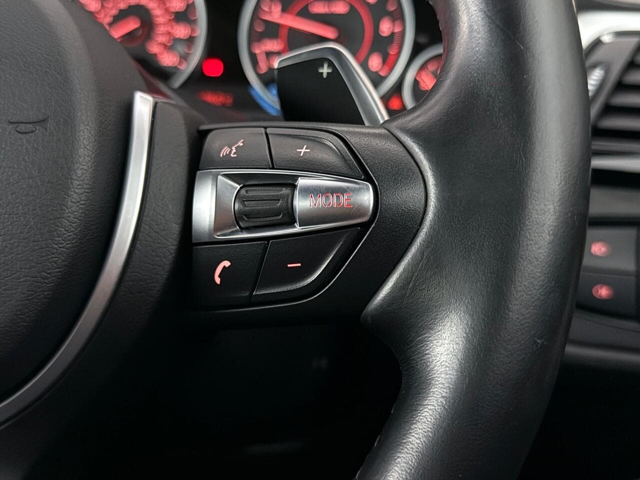 BMW 4 Series thumbnail Misc Controls