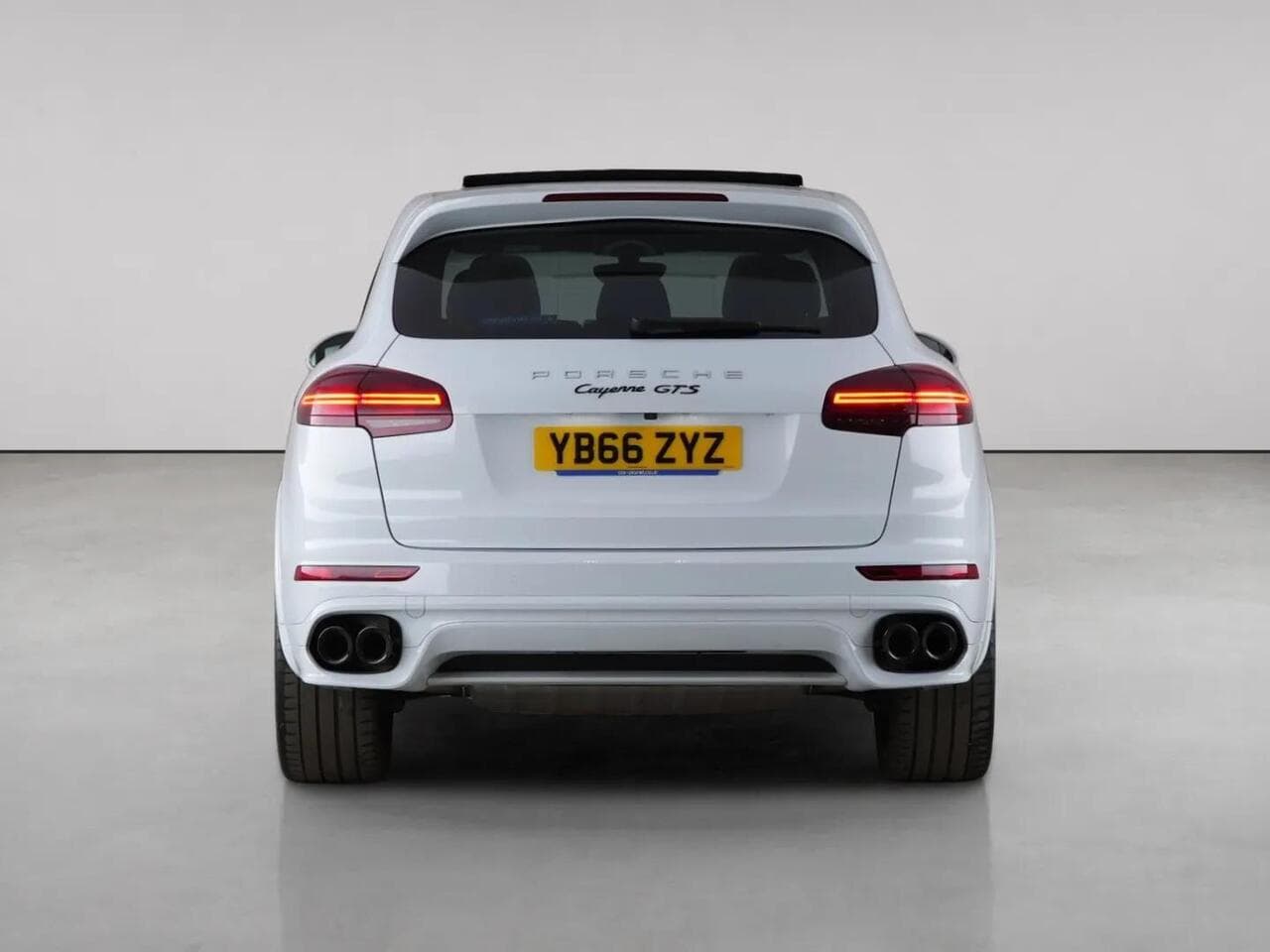 Porsche Cayenne thumbnail Rear