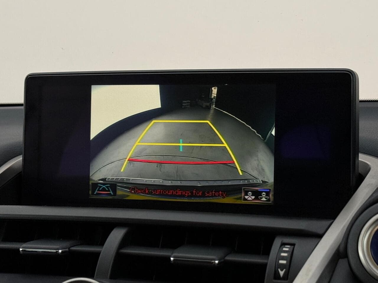 Lexus NX thumbnail Infotainment System