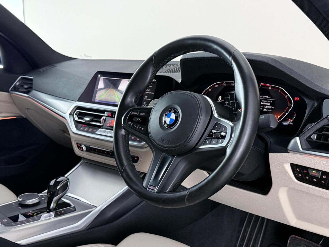 BMW 3 Series thumbnail Interior Front
