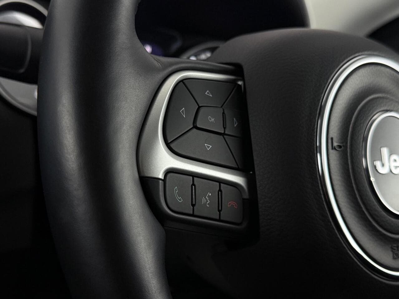 Jeep Compass thumbnail Misc Controls