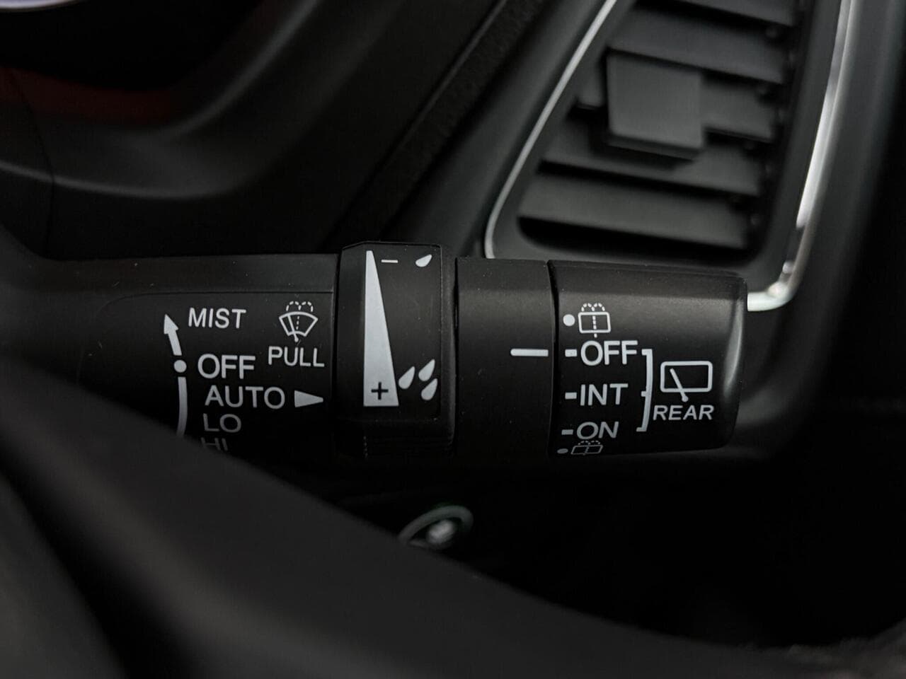 Honda HR-V thumbnail Misc Controls