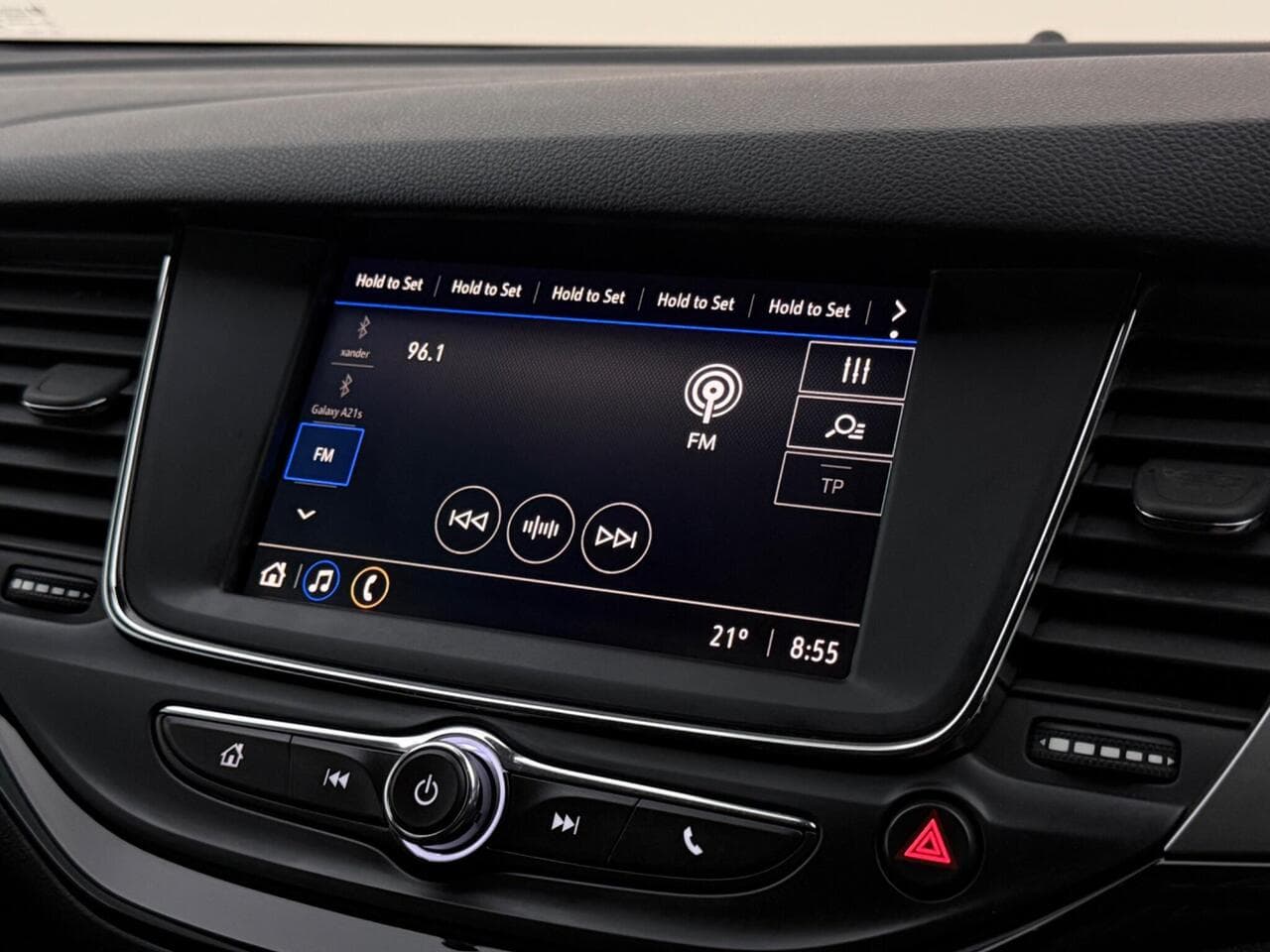 Vauxhall Astra thumbnail Infotainment System
