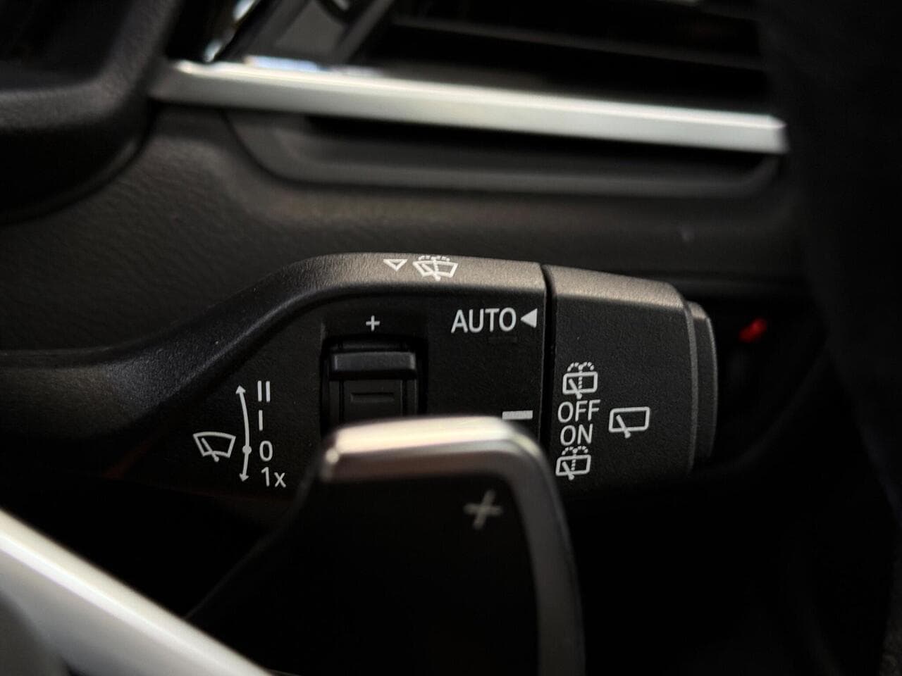 BMW X1 thumbnail Misc Controls