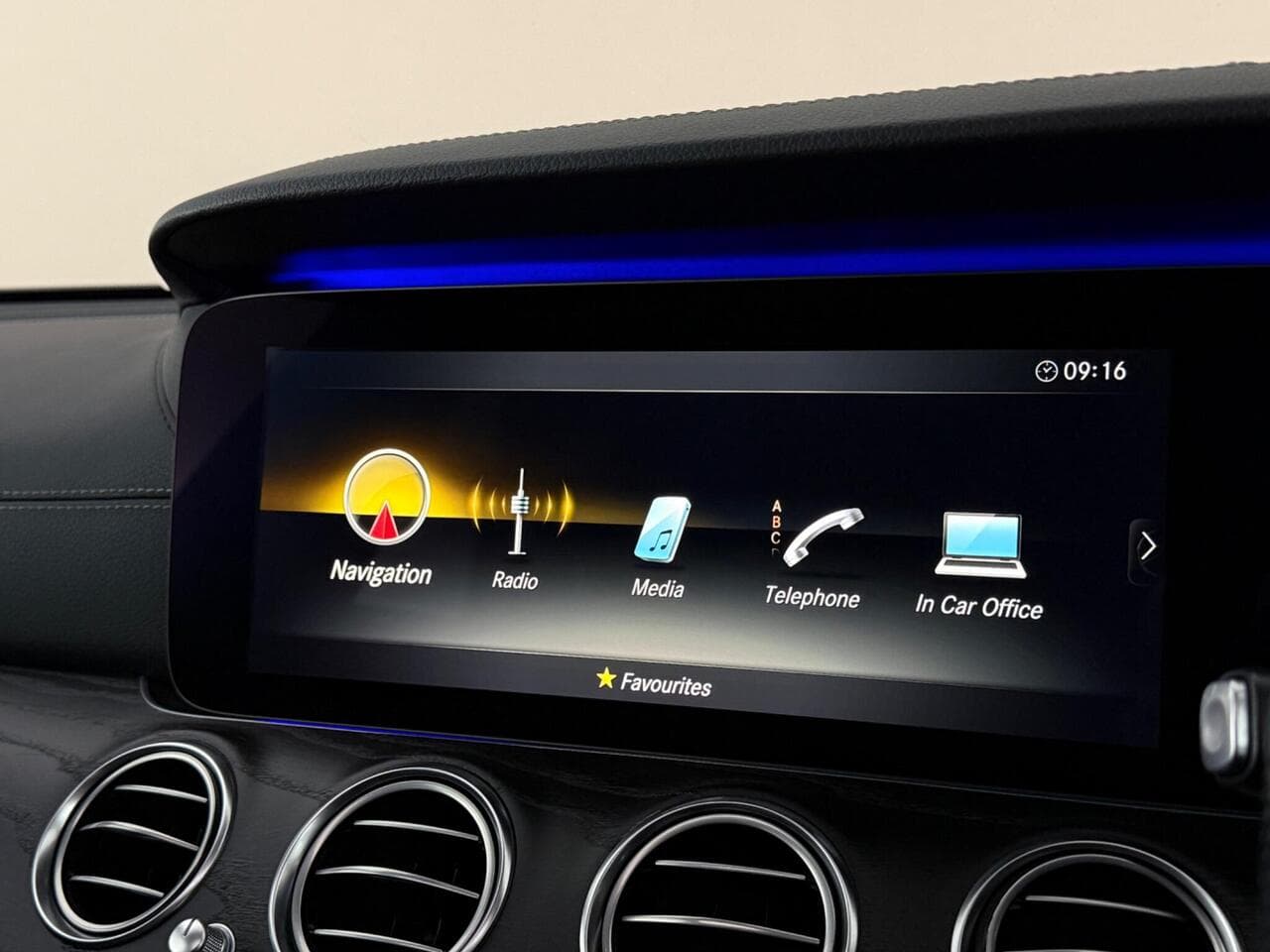 Mercedes-Benz E Class thumbnail Infotainment System