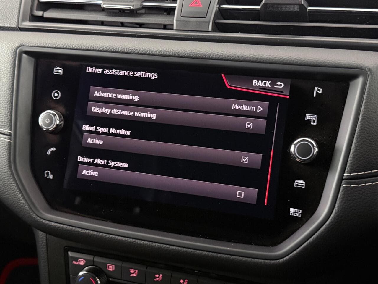 SEAT Arona thumbnail Infotainment System