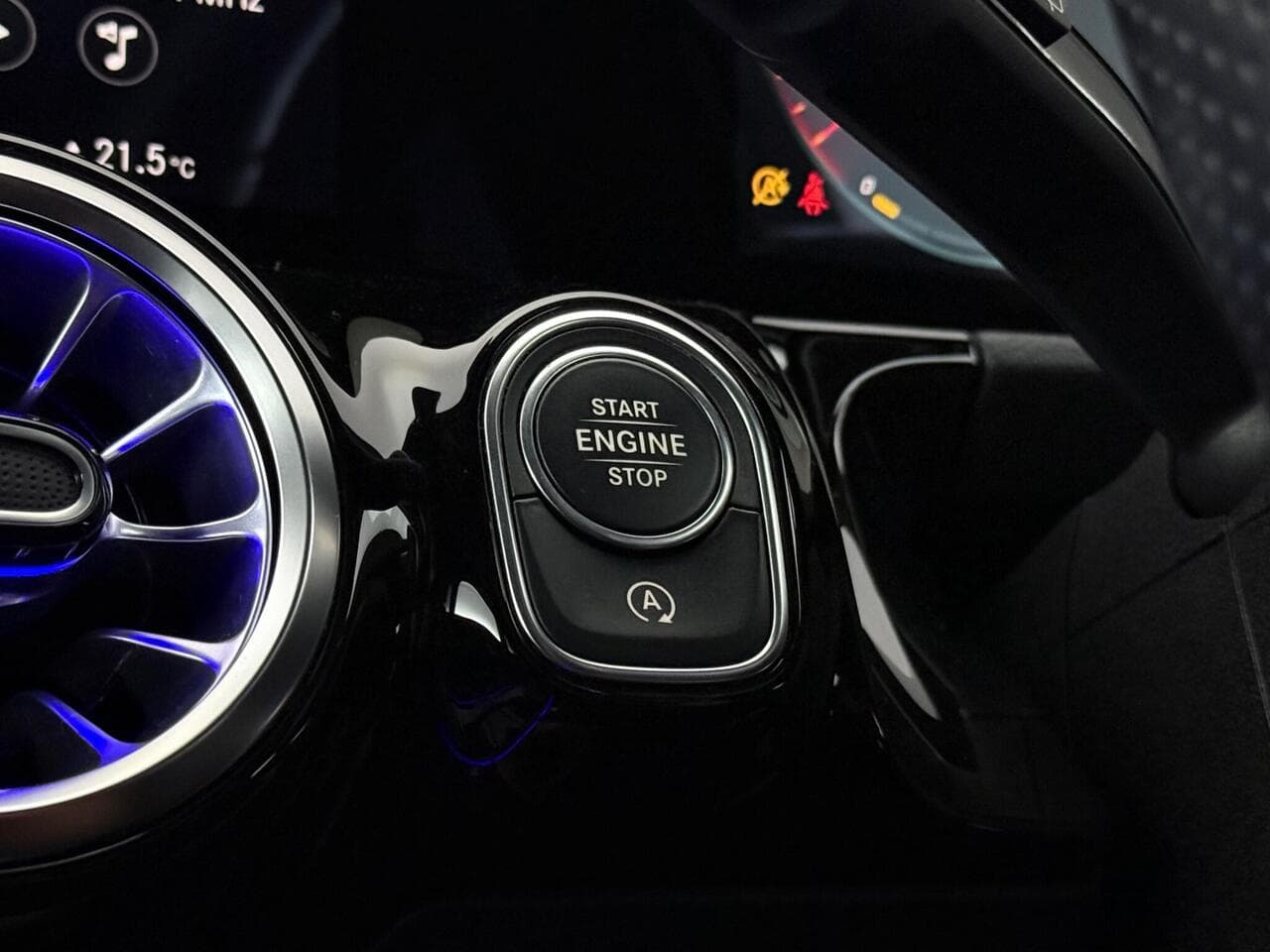Mercedes-Benz GLA thumbnail Misc Controls