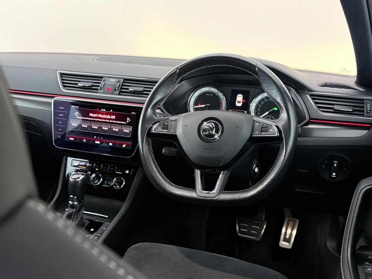 Skoda Superb thumbnail Steering Wheel