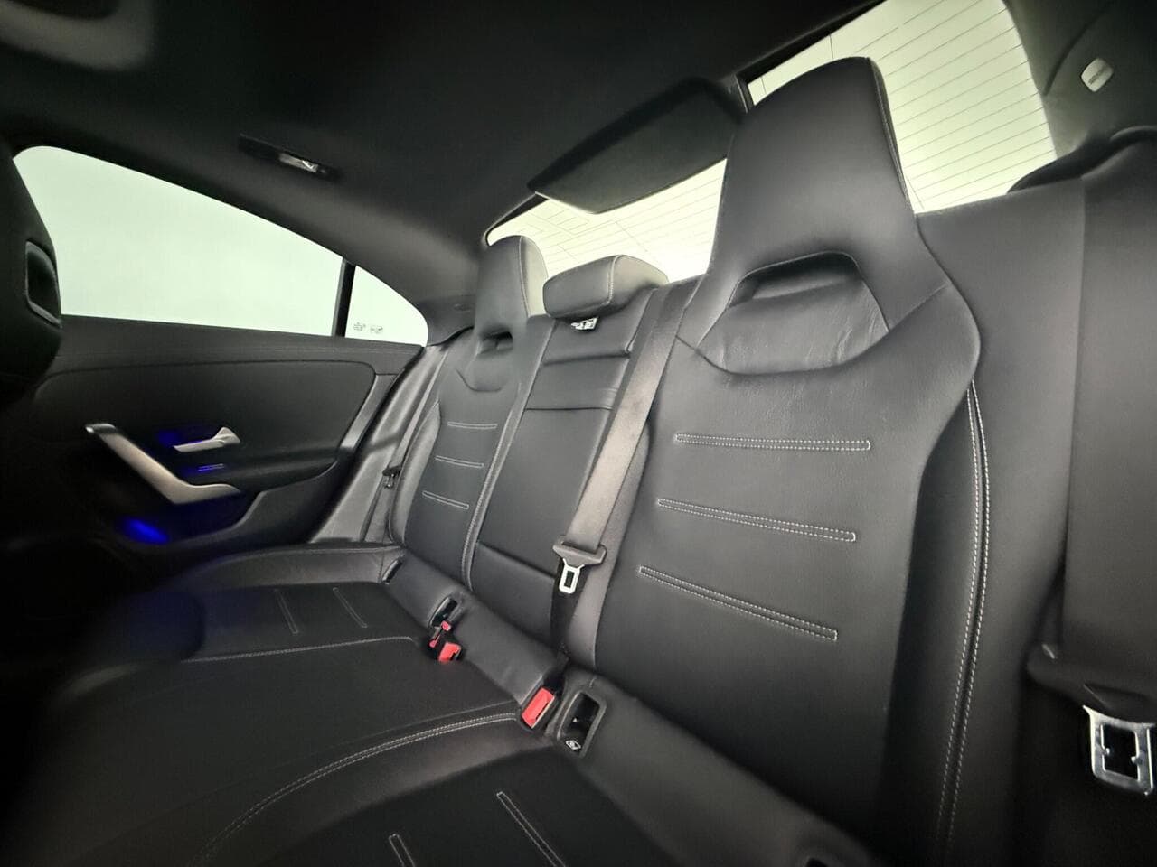 Mercedes-Benz CLA thumbnail Seats Rear