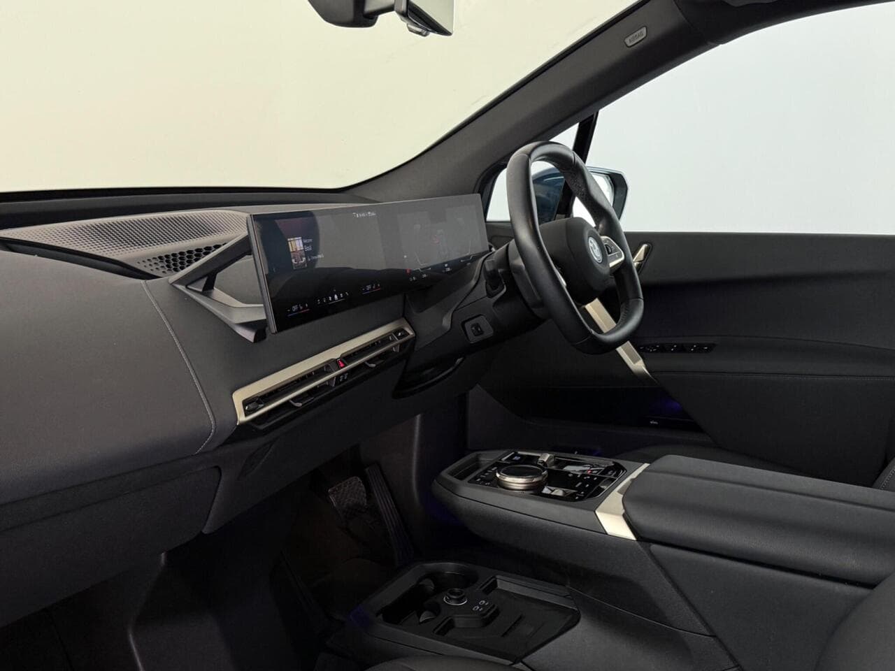 BMW iX thumbnail Interior Front