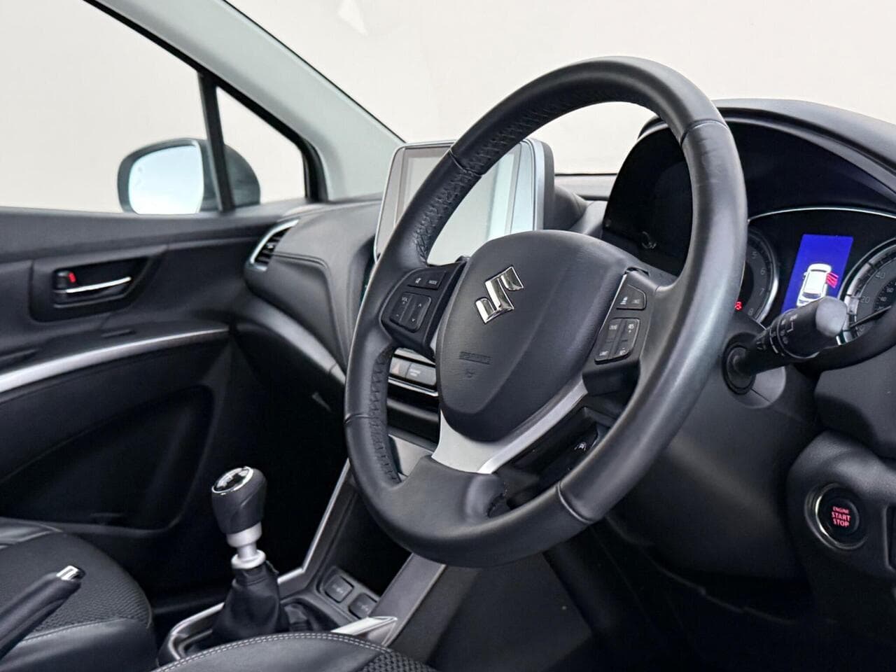 Suzuki S-Cross thumbnail Interior Front