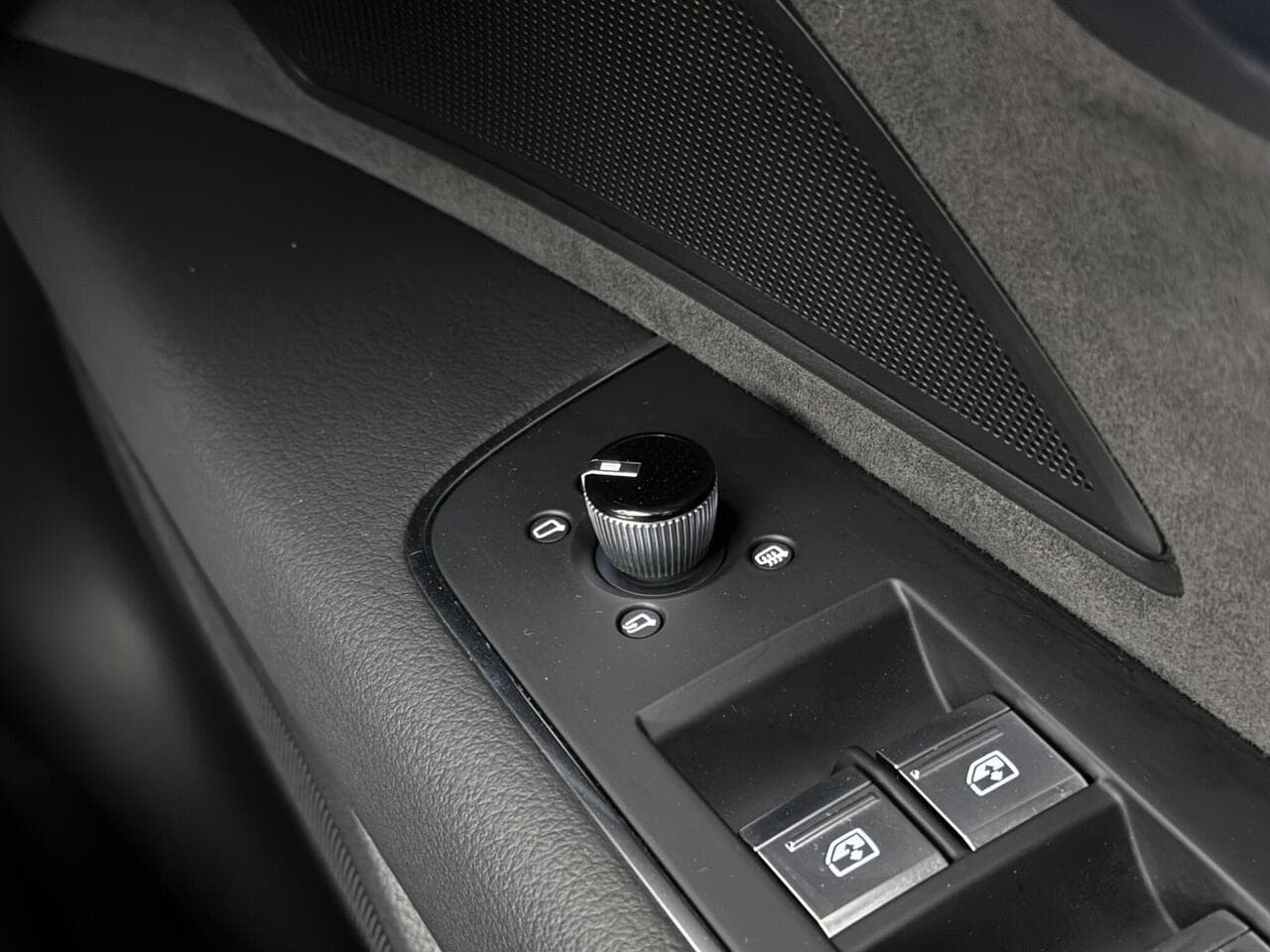 Audi A8 thumbnail Misc Controls