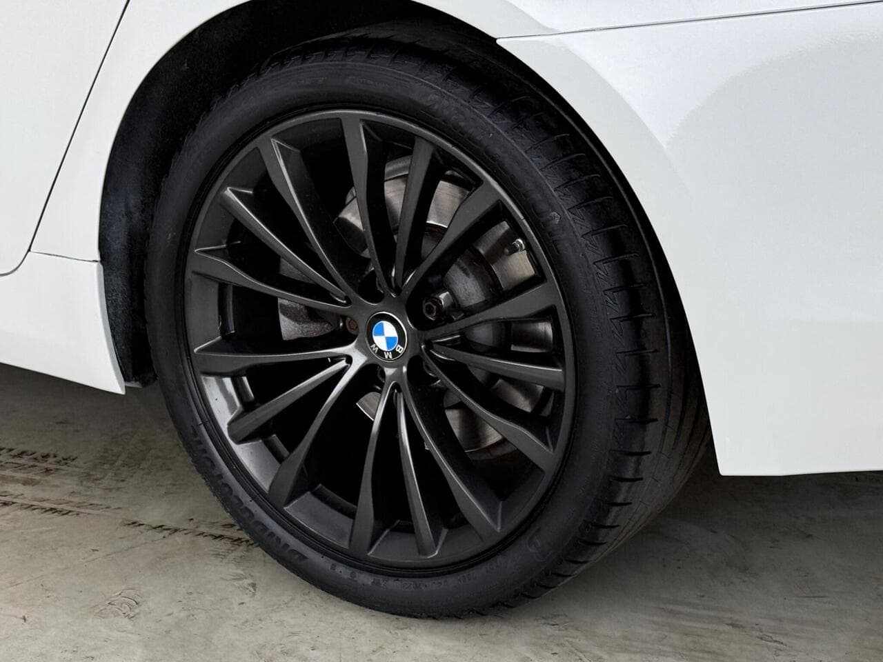 BMW 5 Series thumbnail Wheel