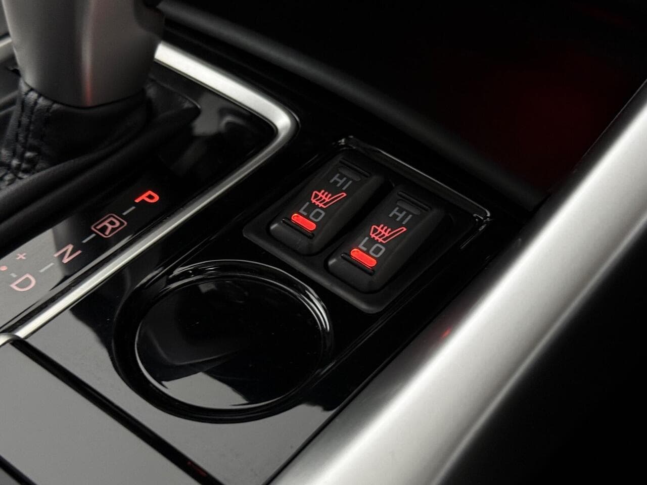 Mitsubishi Eclipse Cross thumbnail Misc Controls
