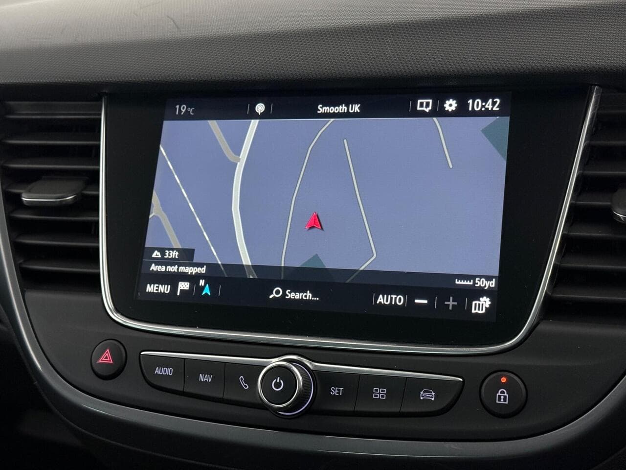 Vauxhall Crossland X thumbnail Infotainment System