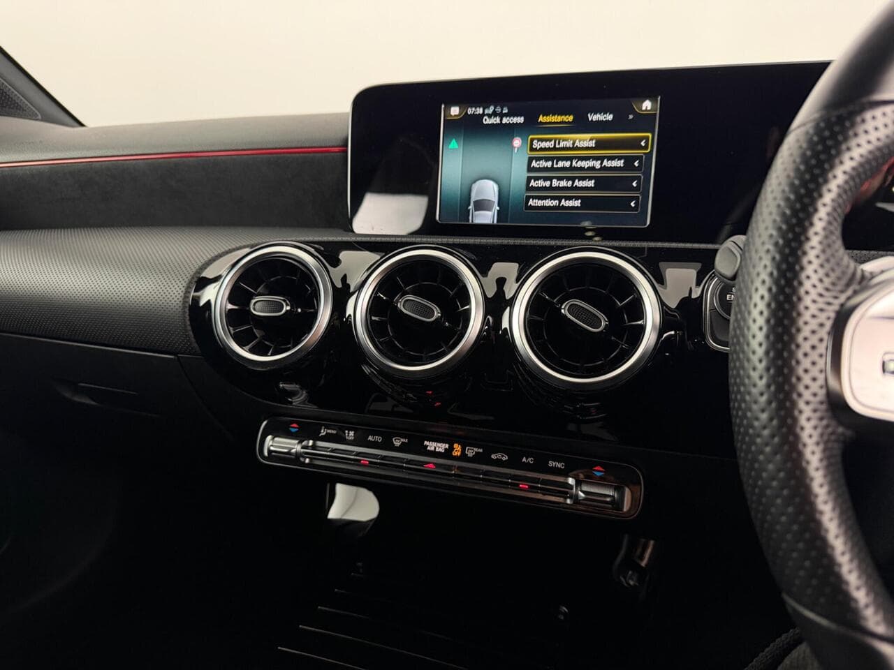 Mercedes-Benz A Class thumbnail Infotainment System