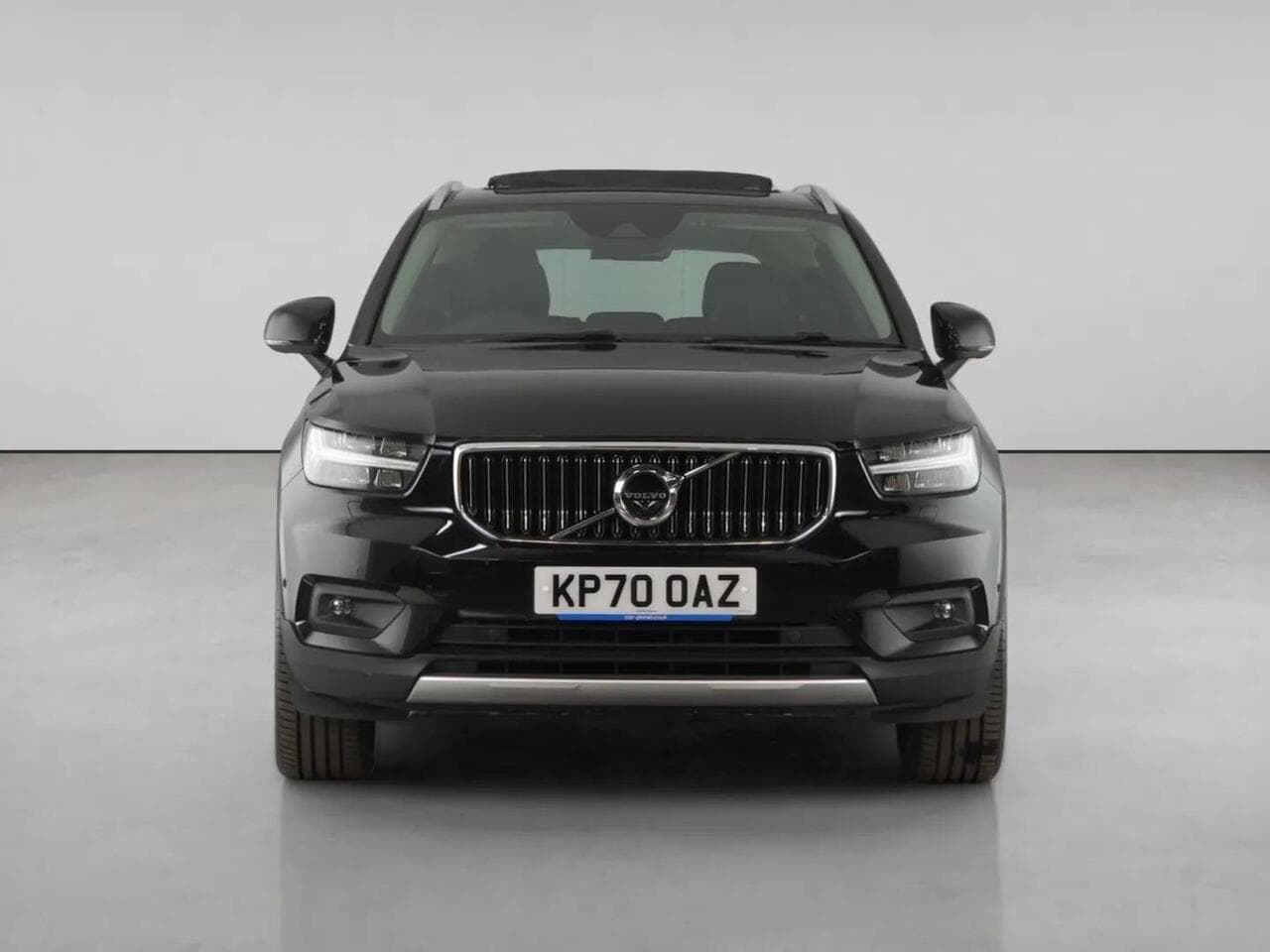 Volvo XC40 thumbnail Front