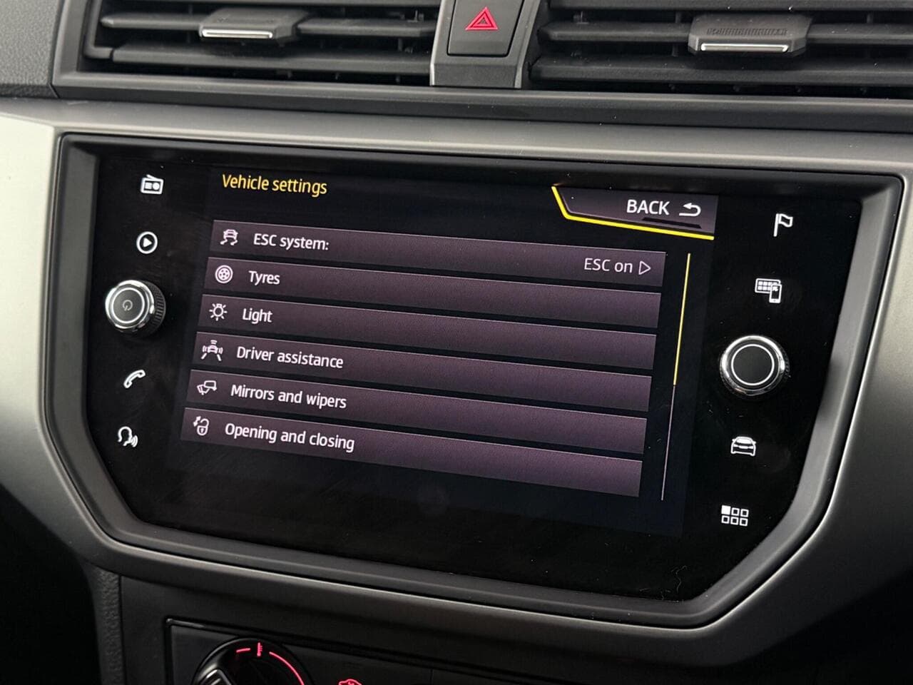 SEAT Ibiza thumbnail Infotainment System