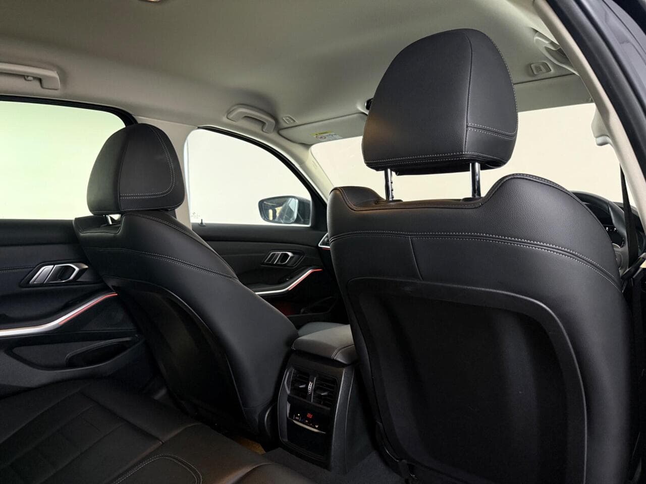 BMW 3 Series thumbnail Seats Rear
