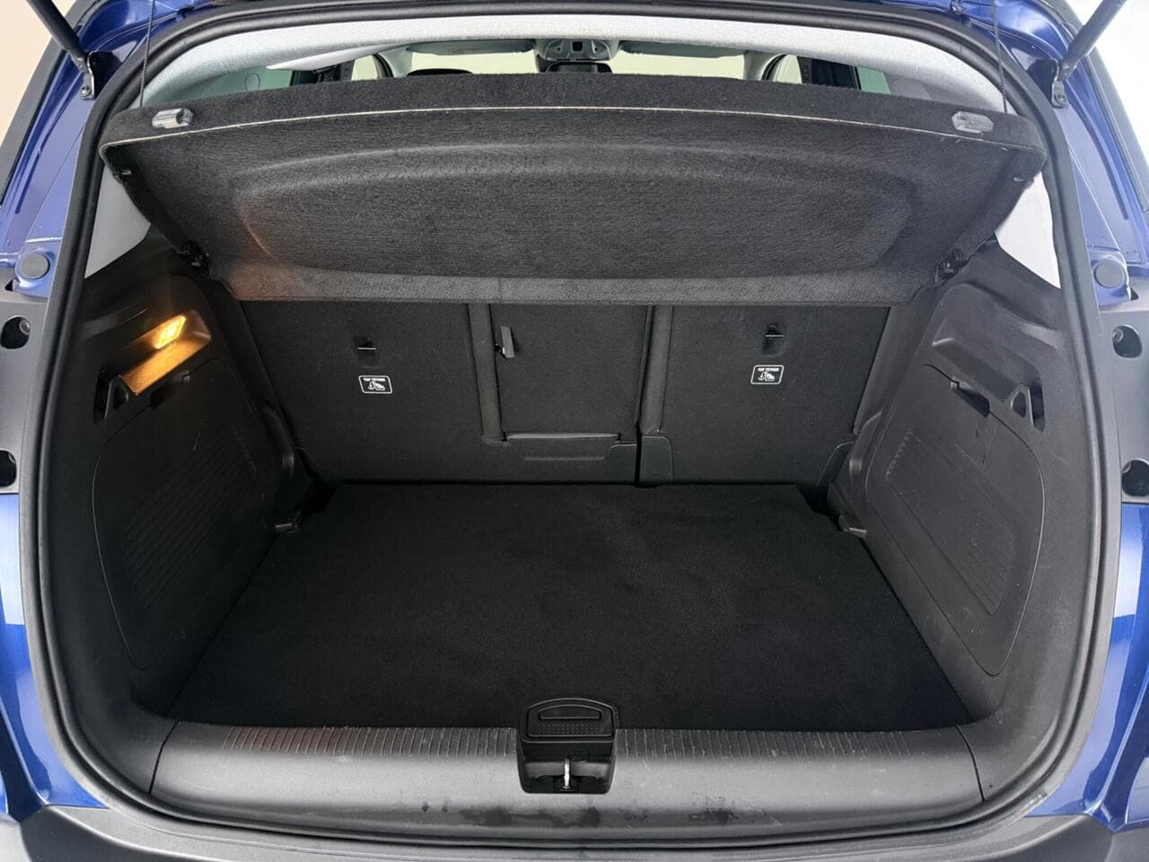 Vauxhall Crossland thumbnail Boot