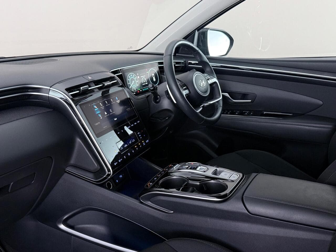 Hyundai TUCSON thumbnail Interior Front