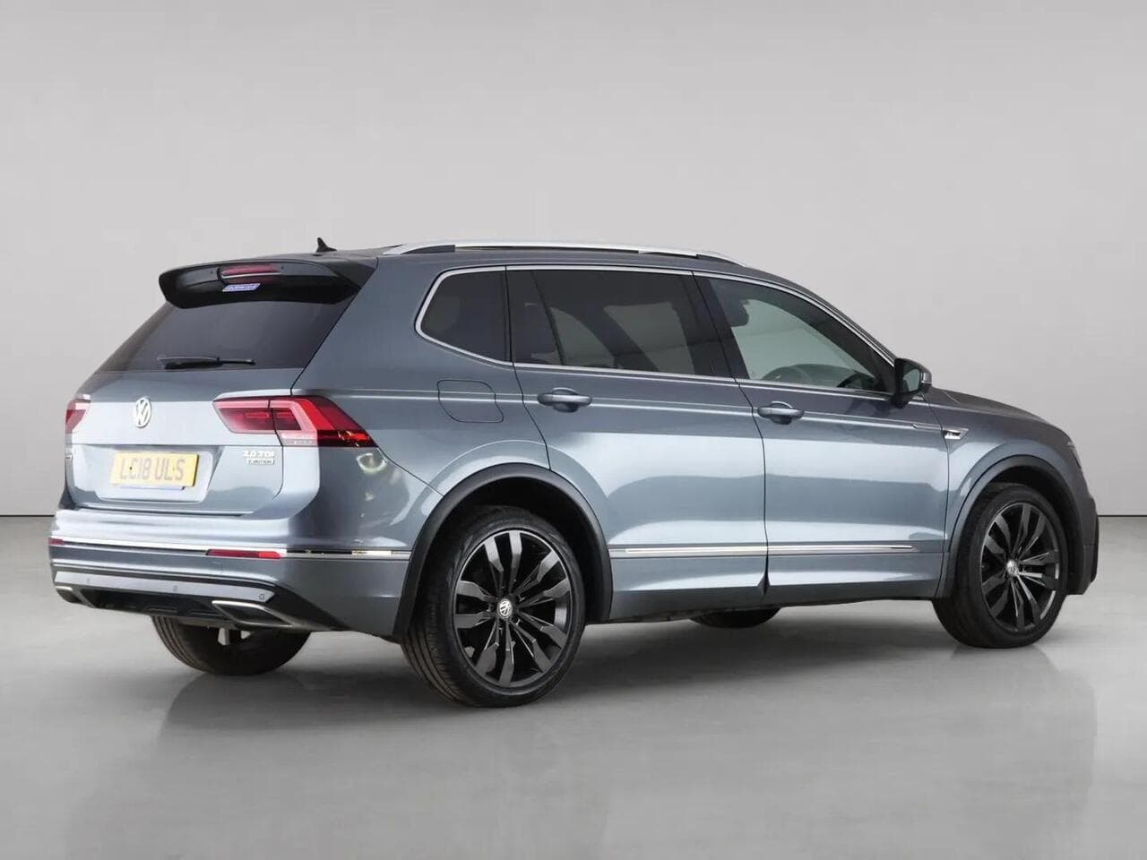 Volkswagen Tiguan Allspace thumbnail Rear Right
