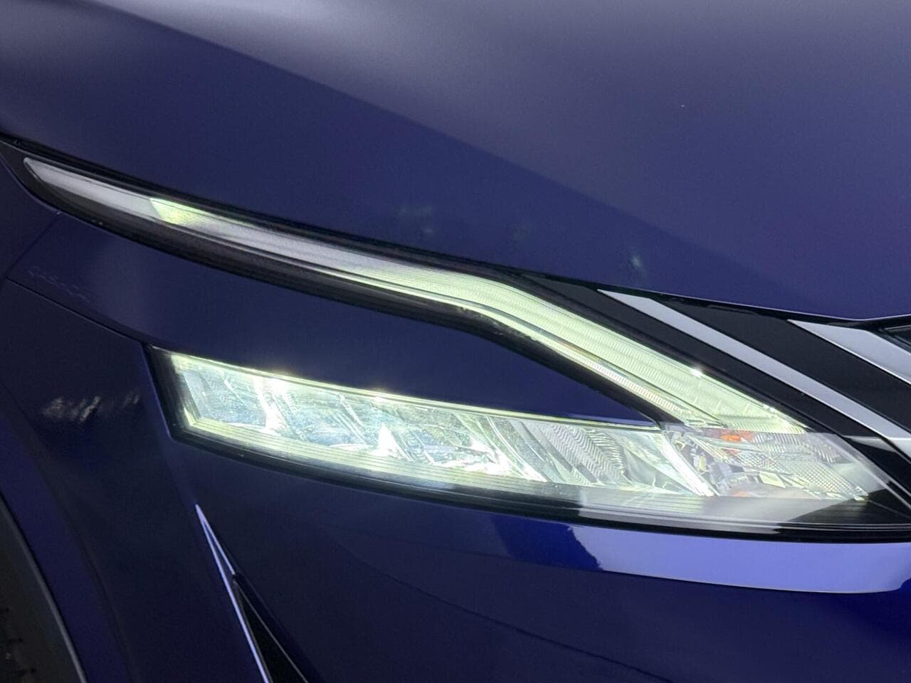 Nissan Qashqai thumbnail Lights Front