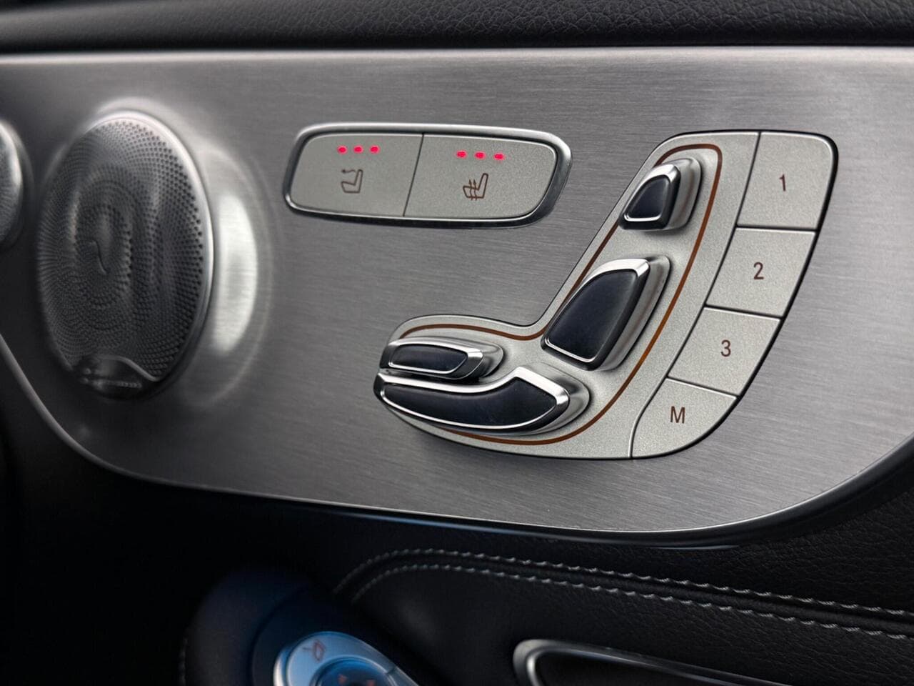 Mercedes-Benz C Class thumbnail Misc Controls
