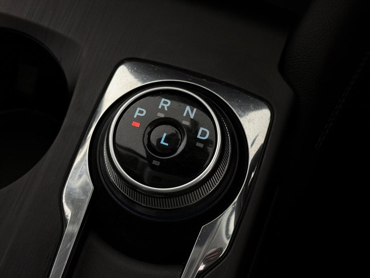Ford Kuga thumbnail Misc Controls